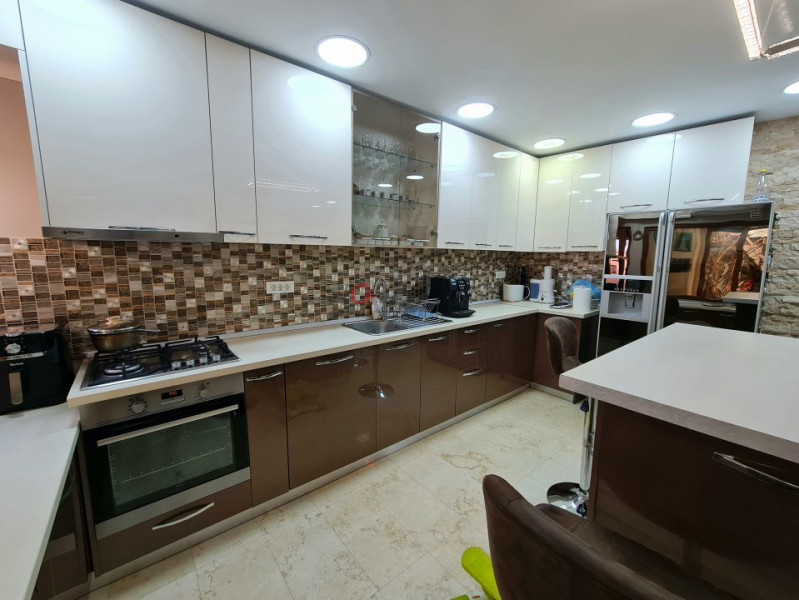 Vila 6 Camere - Domnesti