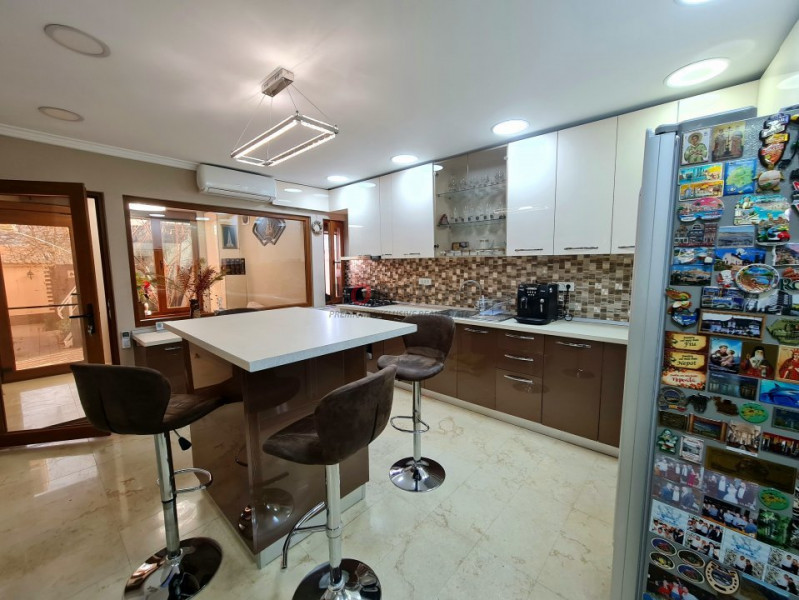 Vila 6 Camere - Domnesti