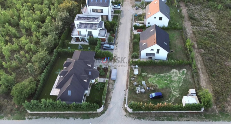 Vila 1 - Complex inchis