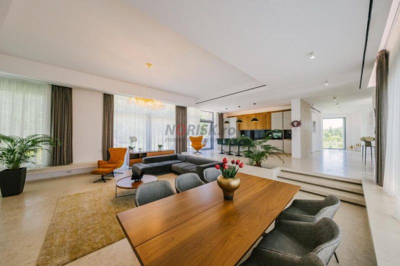 Comunitate exclusivistă - vilă modernă în mijlocul naturii