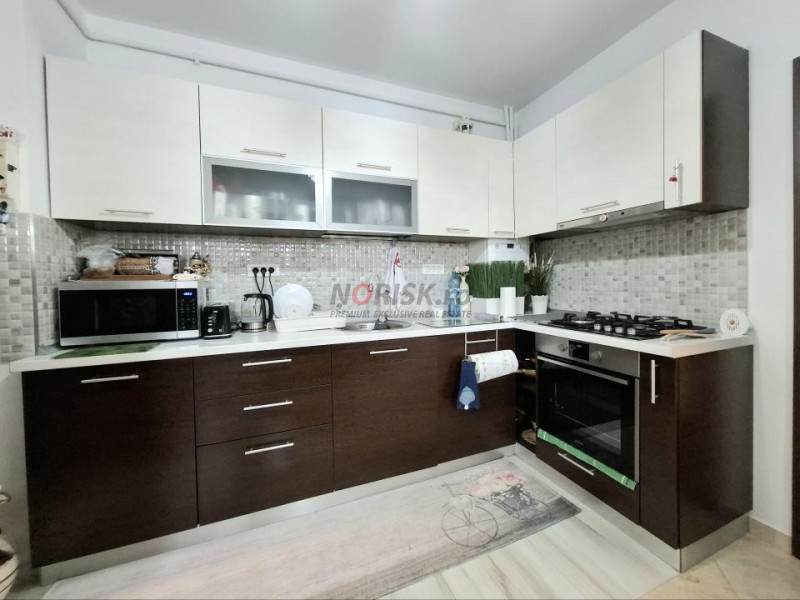 3 camere LUX | 2 băi | 87 MP | Mobilat Utilat | Curte | Centrala