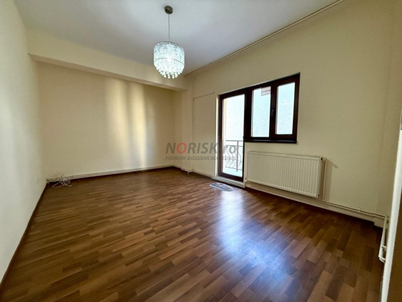 Vilă versatilă pentru locuit sau activitate profesională | Zona Brâncoveanu