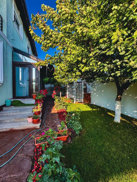 Vilă modernă cu 15 kW solar – complet utilată, ideală pentru familie