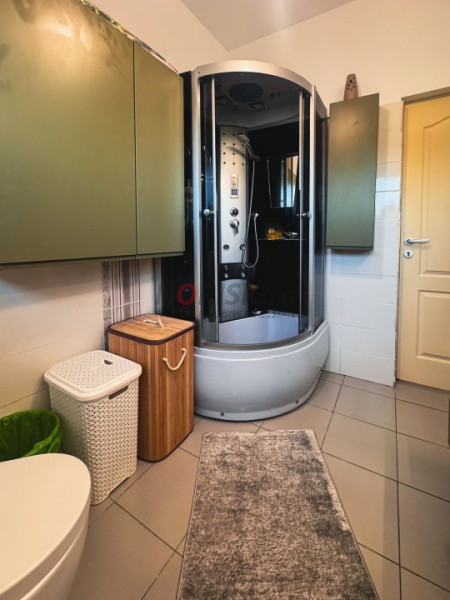 Vilă modernă cu 15 kW solar – complet utilată, ideală pentru familie