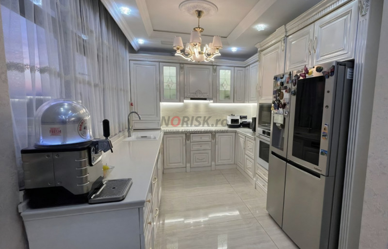 Elite Lakefront Villa – Greenlake