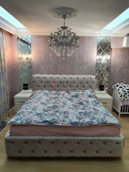 Elite Lakefront Villa – Greenlake