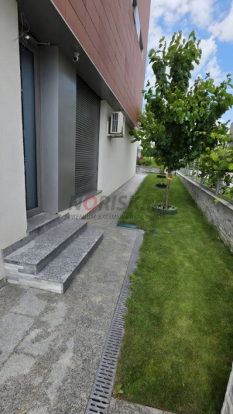 Elite Lakefront Villa – Greenlake