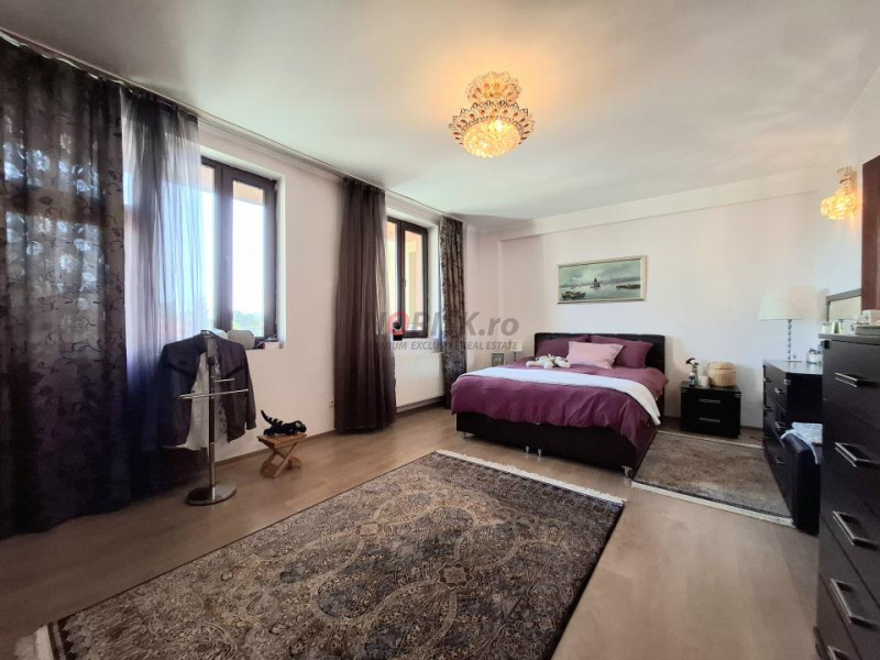 5 Camere | 217 MP | Panoramic | Etaj 2 + mansarda | Parcare | Centrală