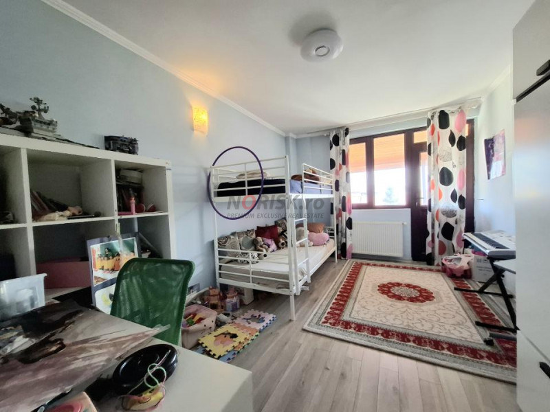 5 Camere | 217 MP | Panoramic | Etaj 2 + mansarda | Parcare | Centrală