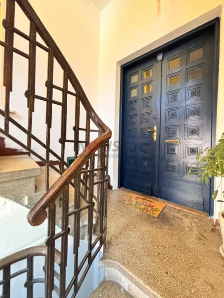 FARA Comision | Proprietate interbelică cu detalii originale | 93 mp | Mosilor