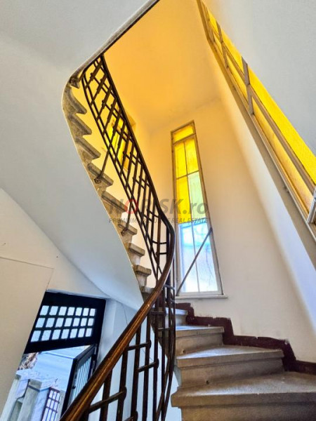 FARA Comision | Proprietate interbelică cu detalii originale | 93 mp | Mosilor