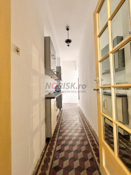 FARA Comision | Proprietate interbelică cu detalii originale | 93 mp | Mosilor