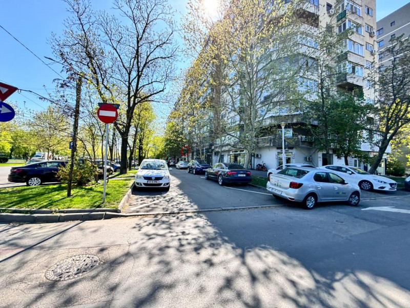 0%  | Vedere parc Bloc 1980 | 3 camere, Decomandat, 2 băi + Parcare METROU 5 min