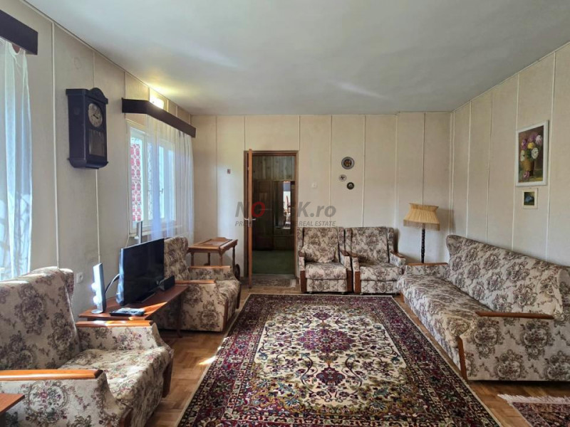 Refugiu de weekend sau business turistic, vila spatioasa, teren 1632 mp 