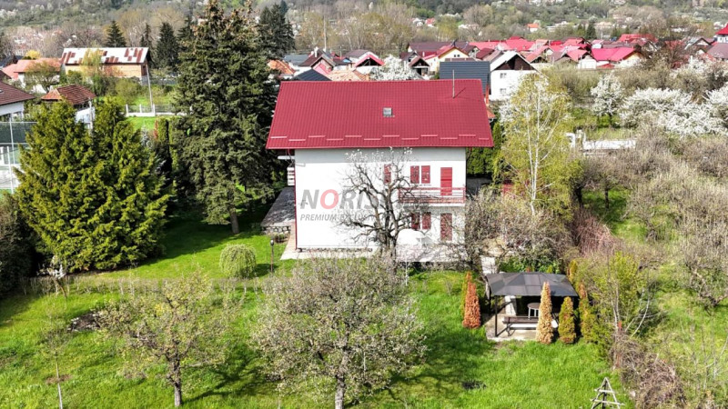 Refugiu de weekend sau business turistic, vila spatioasa, teren 1632 mp 