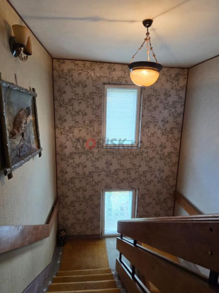 Refugiu de weekend sau business turistic, vila spatioasa, teren 1632 mp 