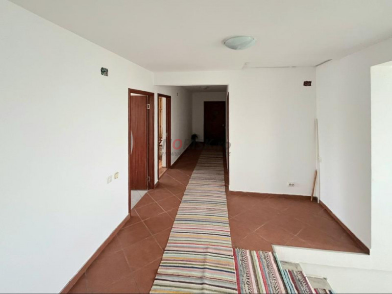 Vilă P+M cu 2300MP teren | 6 camere | 278MP | 30 min București 