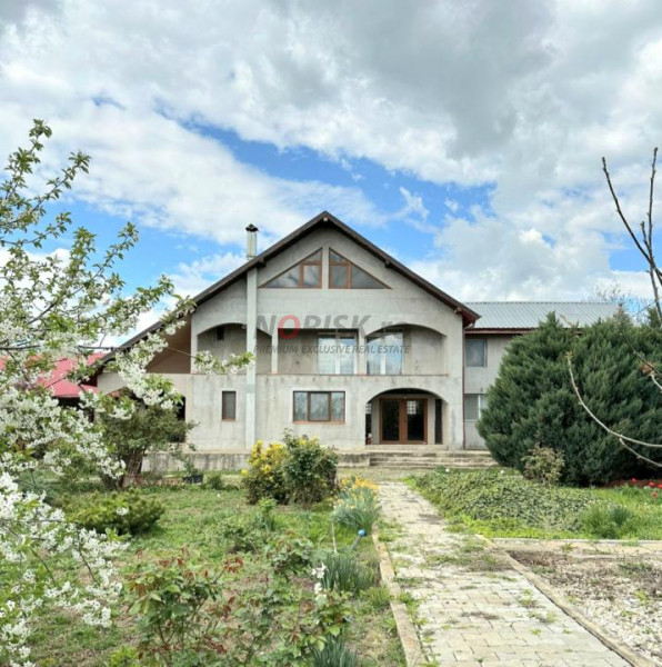 Vilă P+M cu 2300MP teren | 6 camere | 278MP | 30 min București 