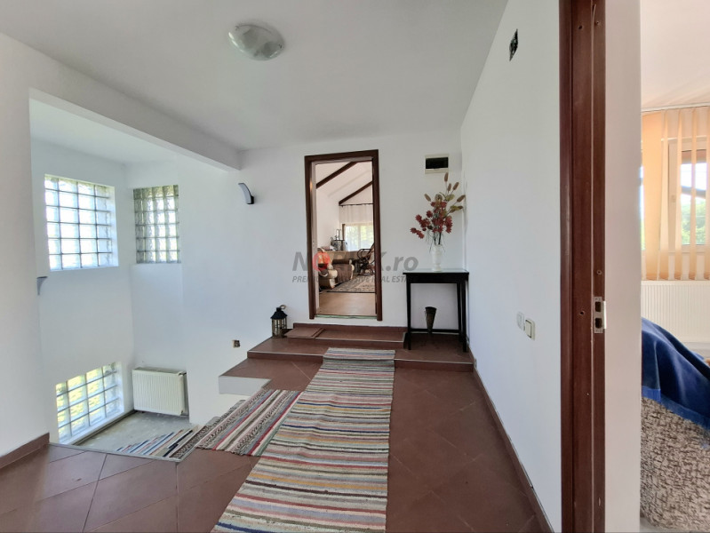 Vilă P+M cu 2300MP teren | 6 camere | 278MP | 30 min București 
