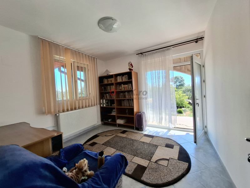 Vilă P+M cu 2300MP teren | 6 camere | 278MP | 30 min București 