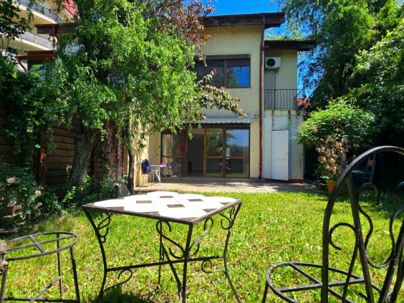Domus Stil Pipera (Confort Residence) - vila 4 dormitoare + curte