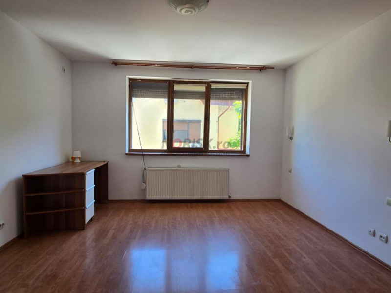 Domus Stil Pipera (Confort Residence) - vila 4 dormitoare + curte