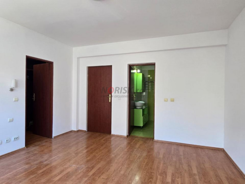 Domus Stil Pipera (Confort Residence) - vila 4 dormitoare + curte
