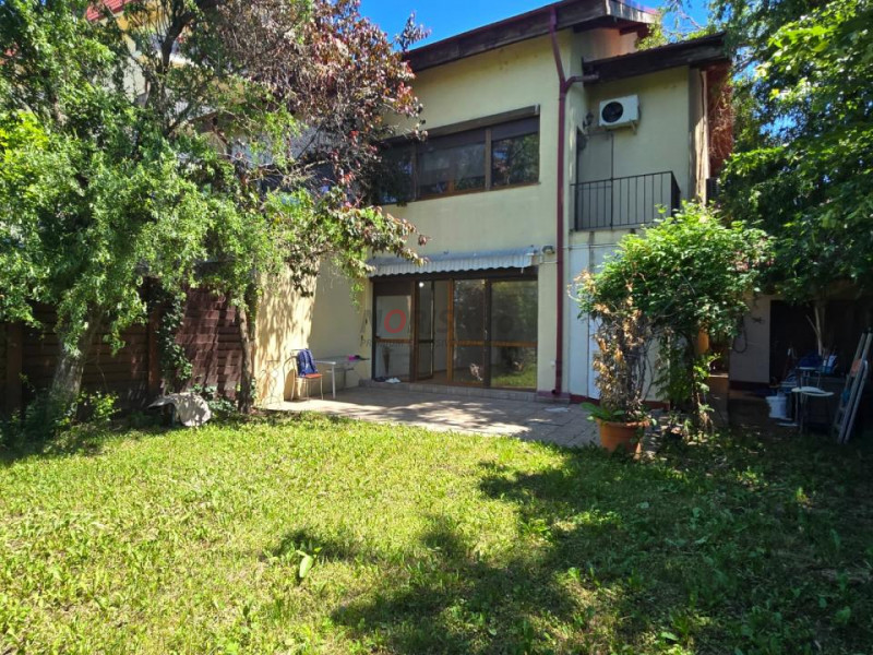 Domus Stil Pipera (Confort Residence) - vila 4 dormitoare + curte
