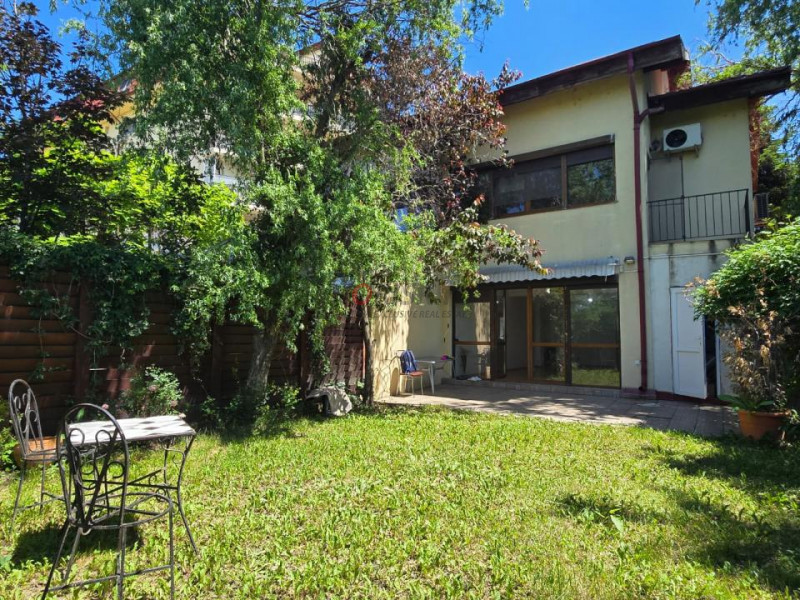 Domus Stil Pipera (Confort Residence) - vila 4 dormitoare + curte