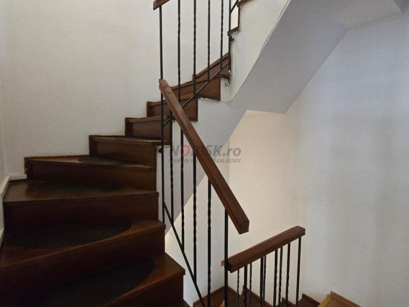 Domus Stil Pipera (Confort Residence) - vila 4 dormitoare + curte
