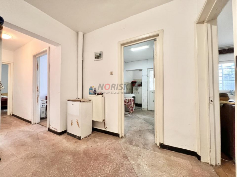 3 Camere I Vizavi de Parc PUCIOASA I 75 MP I Oportunitate !