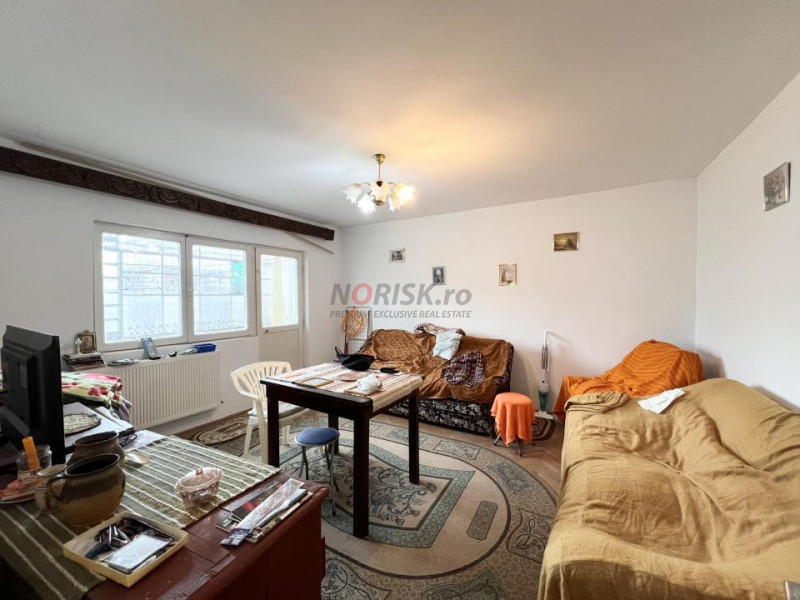 3 Camere I Vizavi de Parc PUCIOASA I 75 MP I Oportunitate !