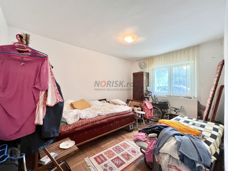 3 Camere I Vizavi de Parc PUCIOASA I 75 MP I Oportunitate !
