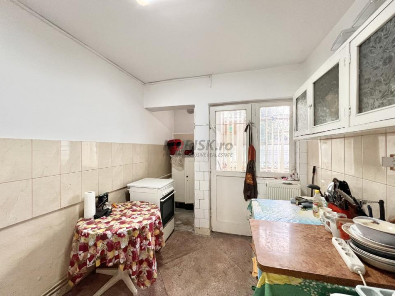 3 Camere I Vizavi de Parc PUCIOASA I 75 MP I Oportunitate !
