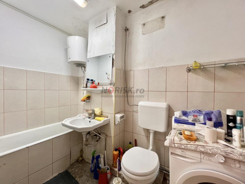 3 Camere I Vizavi de Parc PUCIOASA I 75 MP I Oportunitate !