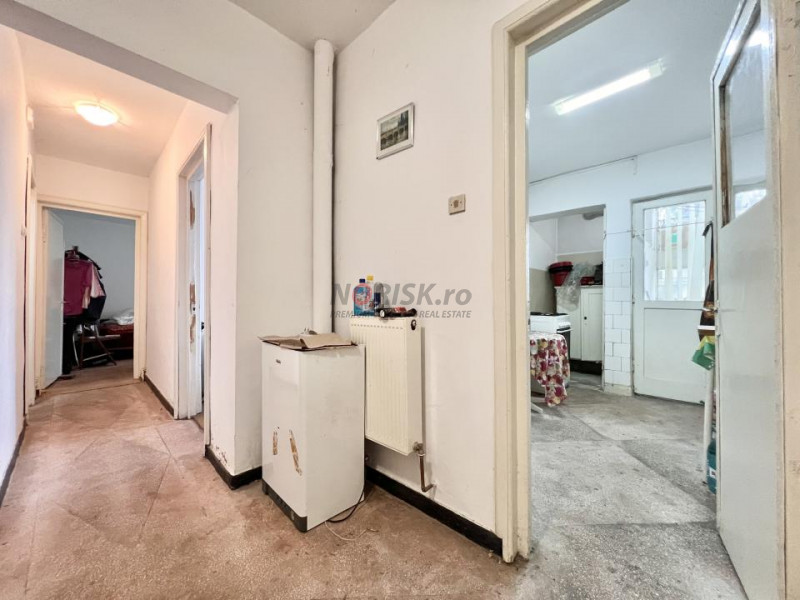 3 Camere I Vizavi de Parc PUCIOASA I 75 MP I Oportunitate !