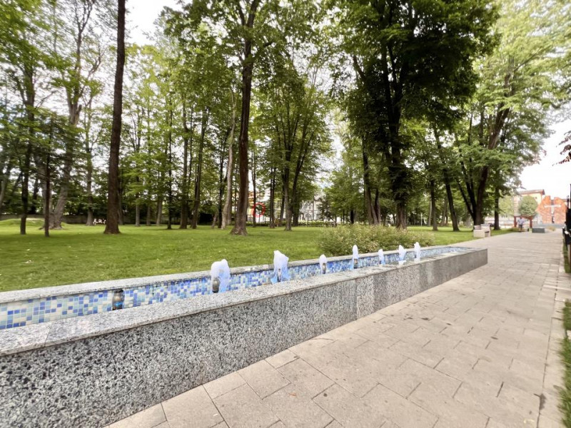 3 Camere I Vizavi de Parc PUCIOASA I 75 MP I Oportunitate !