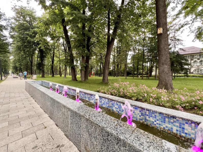 3 Camere I Vizavi de Parc PUCIOASA I 75 MP I Oportunitate !