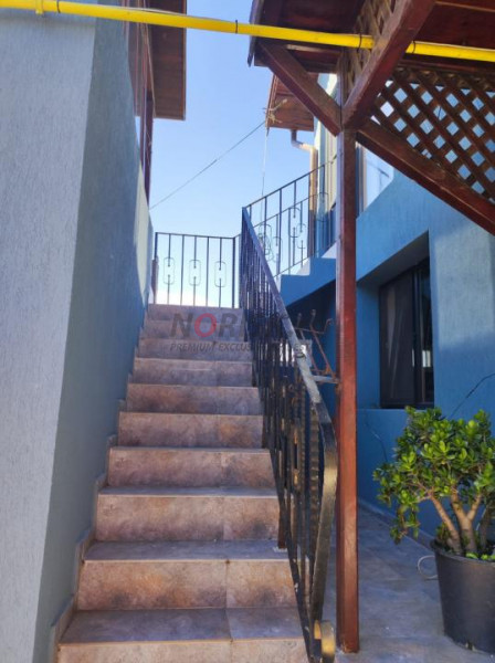 Casă 2 Mai | 6 dormitoare - băi proprii | 685 MP Teren 