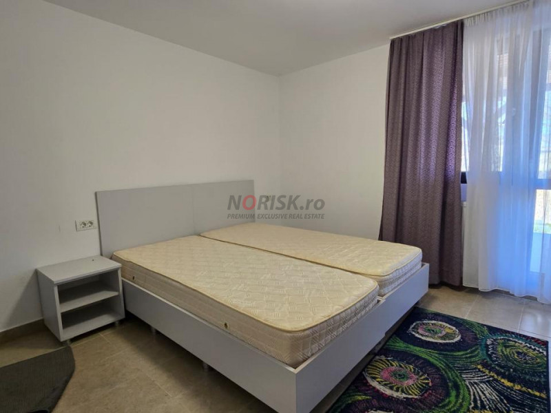 Casă 2 Mai | 6 dormitoare - băi proprii | 685 MP Teren 