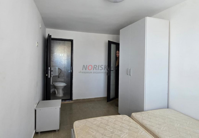 Casă 2 Mai | 6 dormitoare - băi proprii | 685 MP Teren 
