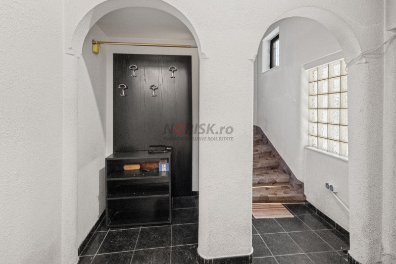 VANZARE VILA 9 CAMERE DECEBAL- RADU DE LA AFUMATI NR.42