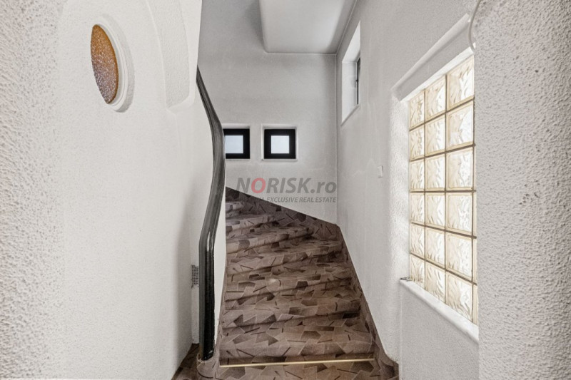 VANZARE VILA 9 CAMERE DECEBAL- RADU DE LA AFUMATI NR.42