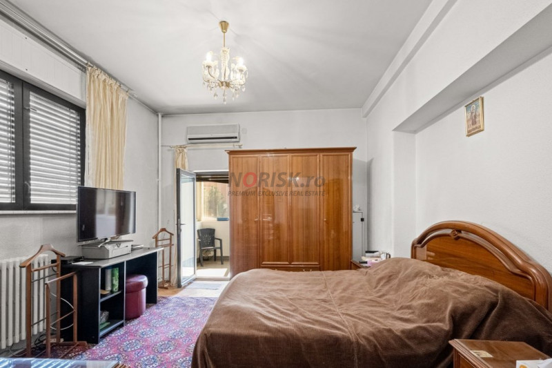 VANZARE VILA 9 CAMERE DECEBAL- RADU DE LA AFUMATI NR.42