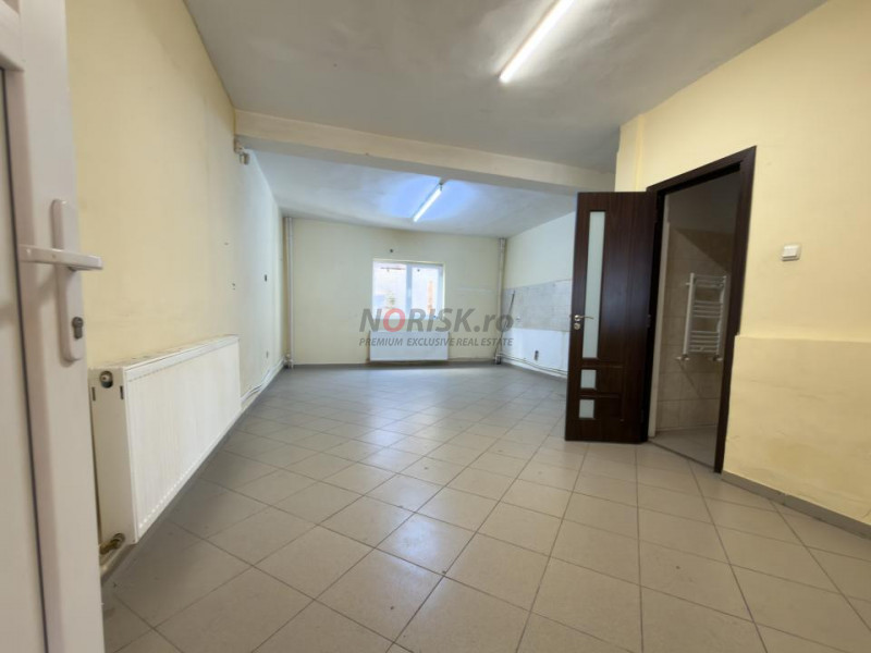 Clădire Independentă 200 mp | 5 Birouri + Open Space | Curent Trifazic | 10 min 