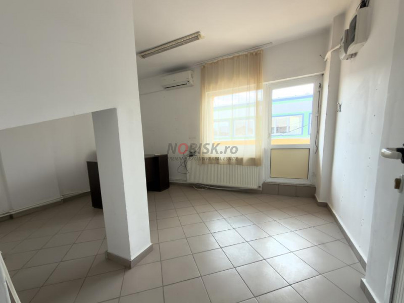 Clădire Independentă 200 mp | 5 Birouri + Open Space | Curent Trifazic | 10 min 