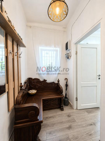 0% Comision | 2 Camere cu farmec 70MP | Renovat 2023, tavane înalte, FARA Risc 
