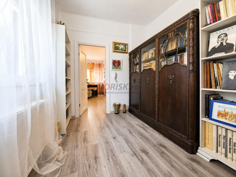 0% Comision | 2 Camere cu farmec 70MP | Renovat 2023, tavane înalte, FARA Risc 
