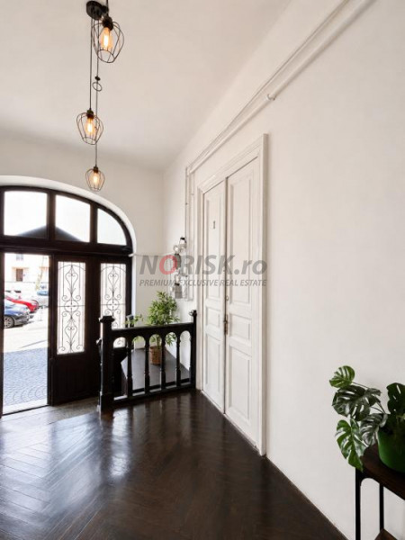 0% RAR în Grădina Icoanei: ETAJ întreg, scară proprie,vedere parc 4 Camere 140mp