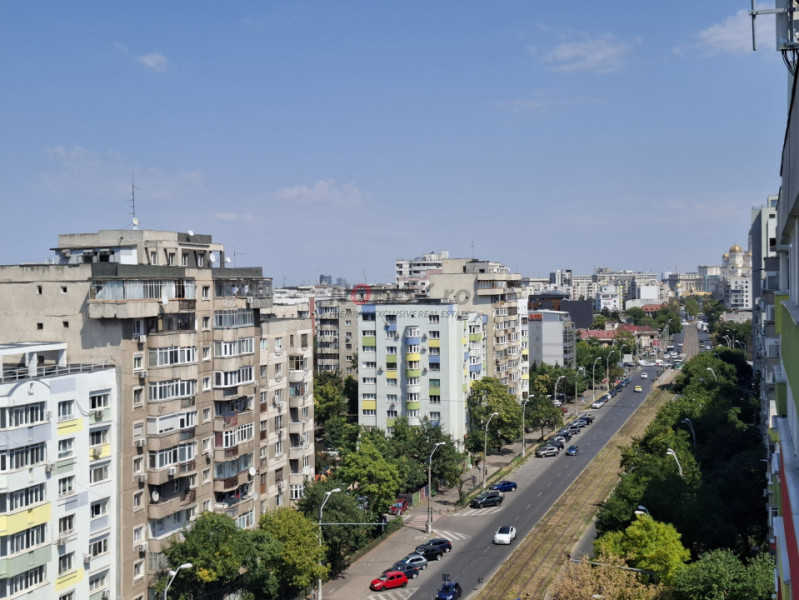 13 Septembrie | 3 Camere modificat în 2 | 72 MP | Bloc 1991, anvelopat | 2 băi 